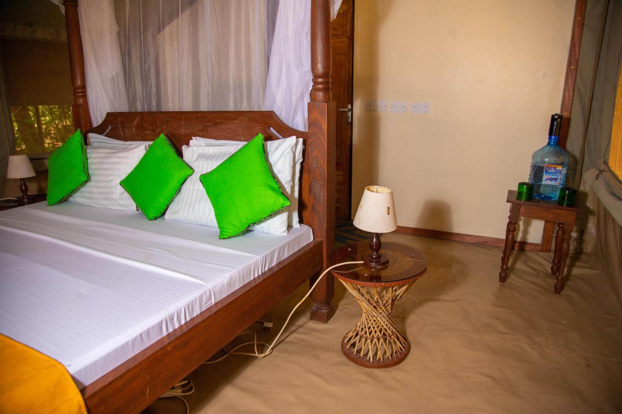 Villa Firefly Eco Retreat Shimoni Exterior foto